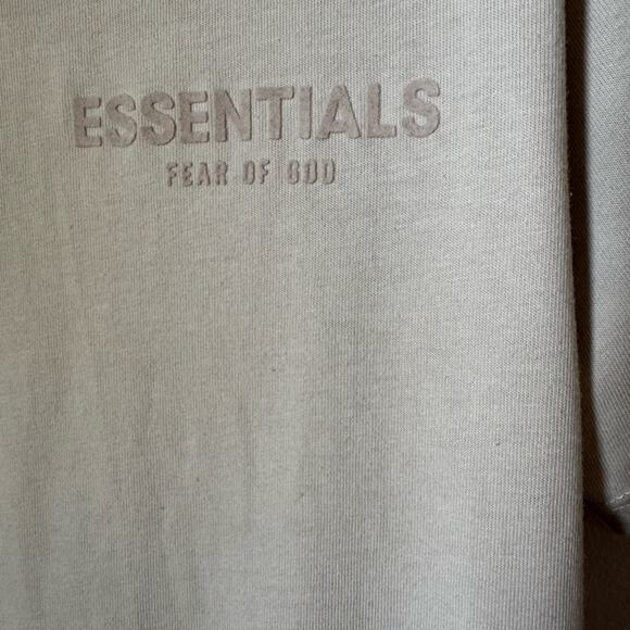 Size M Essentials Fear of God Crop Heavy Jersey Crewneck Beige T-Shirt Women - Picture 4 of 7